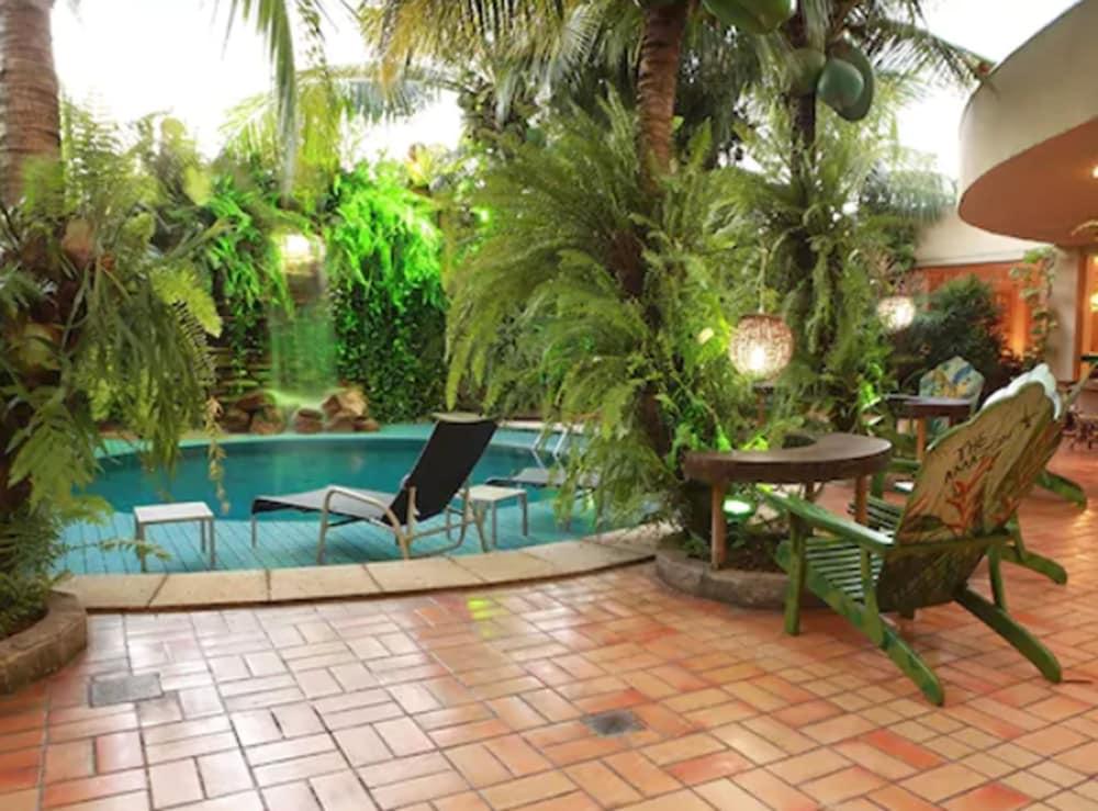 Amazon Plaza Hotel