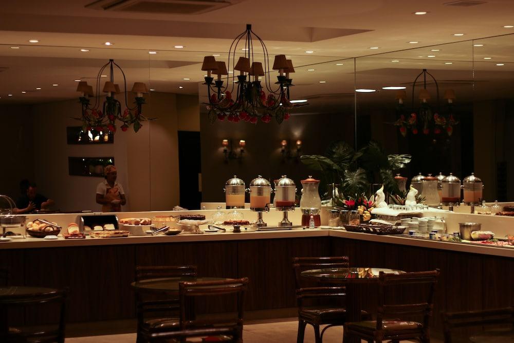Hotel Amazon Plaza 4*