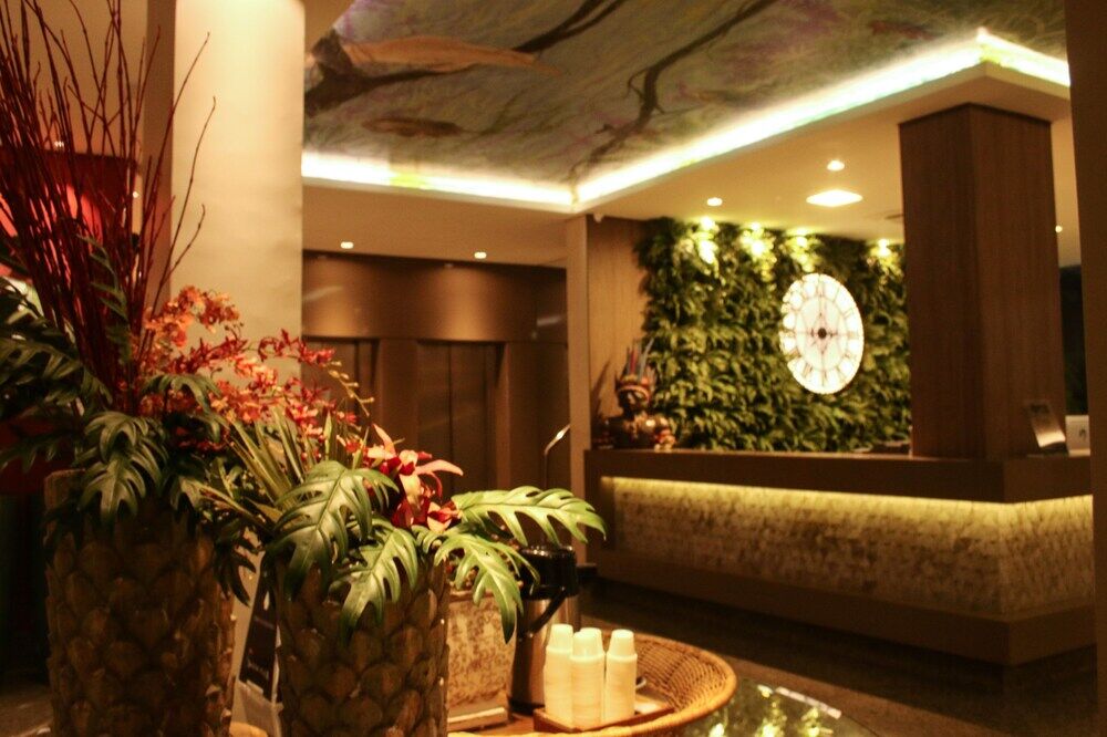Amazon Plaza 4*